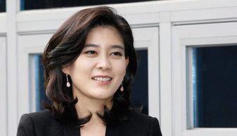 极品国产白领被爆草在线,国产白领私密生活，网络直播引发道德争议